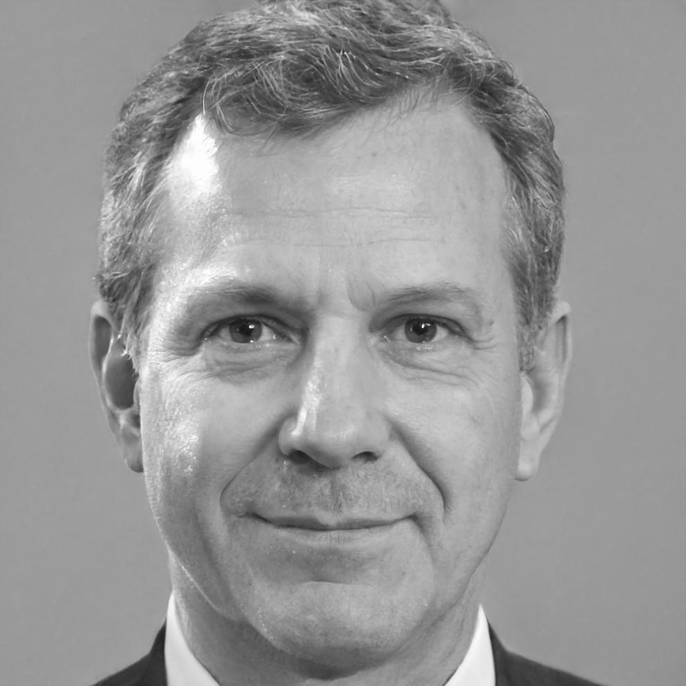 Portrait de Théo Mercier consultant en optimisation fiscale